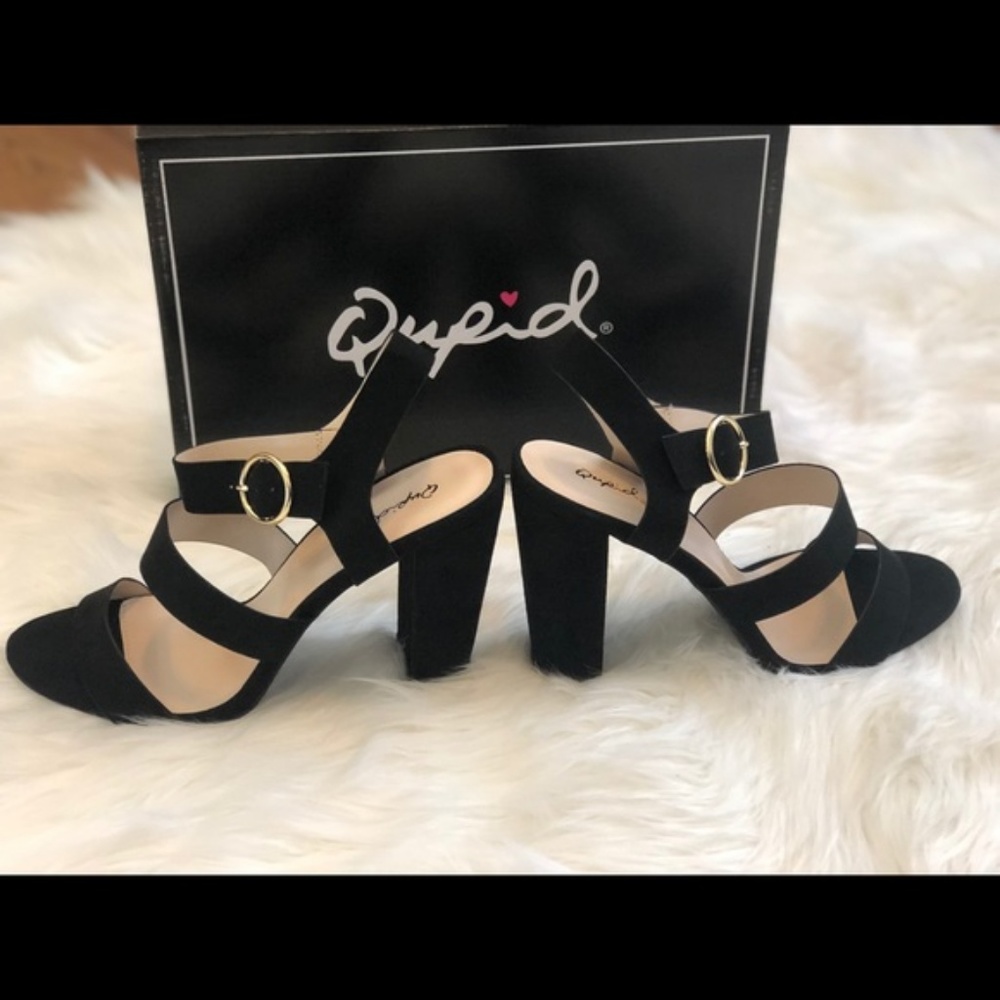 Qupid Suede Black Block Heels - Picture 5 of 6